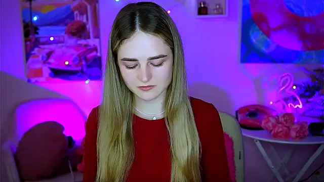 Snapshot of DeboraLarson chatting on February 2025 04:04:02 AM DeboraLarson online show from February 2025 04:04:02 AM