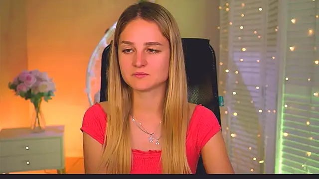 Snapshot of DeboraLarson chatting on June 2026 08:09:02 AM DeboraLarson online show from June 2026 08:09:02 AM
