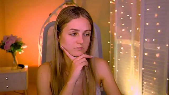 Snapshot of DeboraLarson chatting on July 2026 05:11:01 AM DeboraLarson online show from July 2026 05:11:01 AM