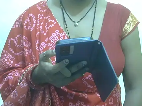 HOT-SEEMAA online show from July 2026 06:47:01 PM