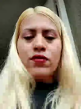 Snapshot of Mia_queenOfBlowjob chatting on December 2024 09:06:02 PM Mia queenOfBlowjob online show from December 2024 09:06:02 PM