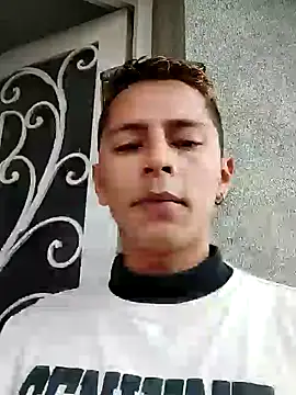 Snapshot of Mia_queenOfBlowjob chatting on December 2024 09:56:02 PM Mia queenOfBlowjob online show from December 2024 09:56:02 PM