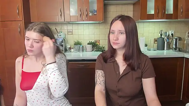 HotCaramellsTV online show from May 2026 11:40:02 AM
