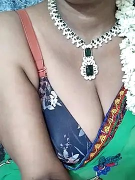 sophia600 online show from December 2024 07:10:01 PM