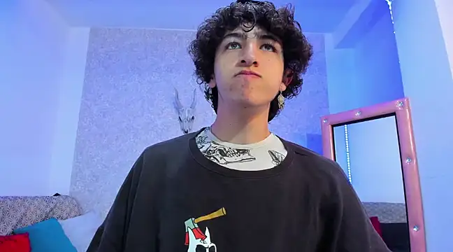 Kerverr  online show from February 2025 01:01:01 PM