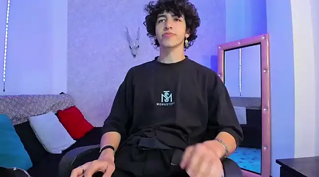 Kerverr  online show from February 2025 07:49:01 PM