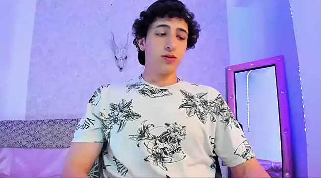 Kerverr  online show from March 2025 06:08:02 PM