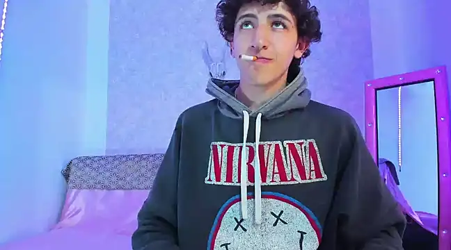 Kerverr  online show from March 2025 09:59:01 PM