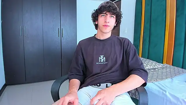 Kerverr  online show from September 2025 05:57:02 PM