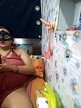 Snapshot of tina8th chatting on April 2026 04:22:02 PM tina8th online show from April 2026 04:22:02 PM