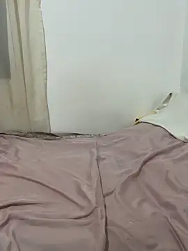 Snapshot of Jecy_bee chatting on November 2025 07:24:02 PM Jecy bee online show from November 2025 07:24:02 PM