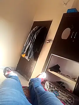 hottboyakash6969 online show from December 2024 09:44:02 AM