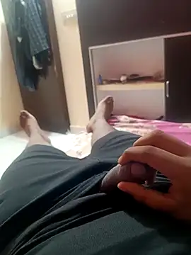 hottboyakash6969 online show from September 2025 06:32:02 PM