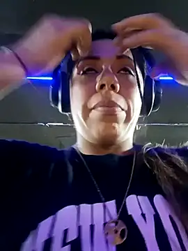 Karenn12 online show from November 2025 02:11:02 AM