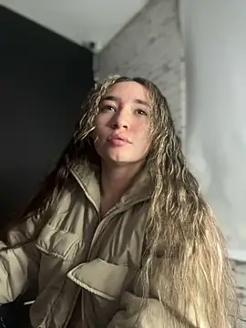 Sophie LS online show from March 2025 04:38:02 AM