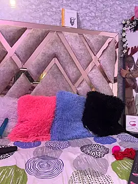 sarawiliamx online show from December 2025 03:33:01 AM