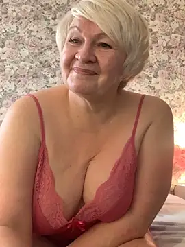 Snapshot of Laura_Millf chatting on January 2025 08:19:01 AM Laura Millf online show from January 2025 08:19:01 AM