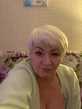 Snapshot of Laura_Millf chatting on February 2025 01:08:02 PM Laura Millf online show from February 2025 01:08:02 PM