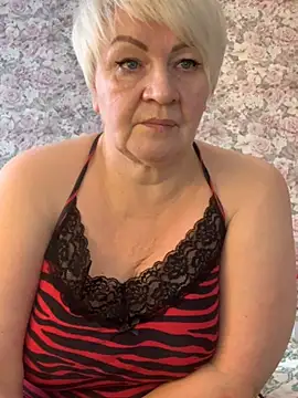 Snapshot of Laura_Millf chatting on February 2025 07:15:01 AM Laura Millf online show from February 2025 07:15:01 AM