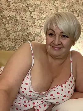 Snapshot of Laura_Millf chatting on March 2025 05:07:02 PM Laura Millf online show from March 2025 05:07:02 PM