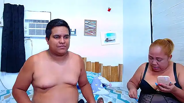 lucasandSofi online show from November 2025 09:08:01 PM