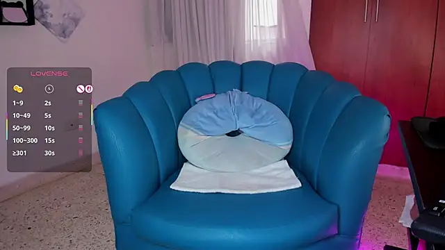 Snapshot of Julie_Markk chatting on December 2025 08:38:02 PM Julie Markk online show from December 2025 08:38:02 PM