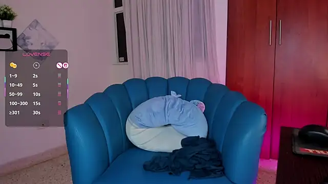 Snapshot of Julie_Markk chatting on January 2026 08:25:02 PM Julie Markk online show from January 2026 08:25:02 PM