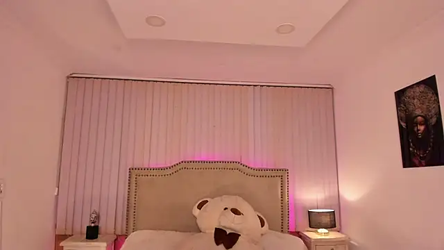 Snapshot of Valentina_Se chatting on January 2025 09:39:02 AM Valentina Se online show from January 2025 09:39:02 AM