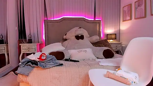 Snapshot of Valentina_Se chatting on February 2025 07:02:02 AM Valentina Se online show from February 2025 07:02:02 AM