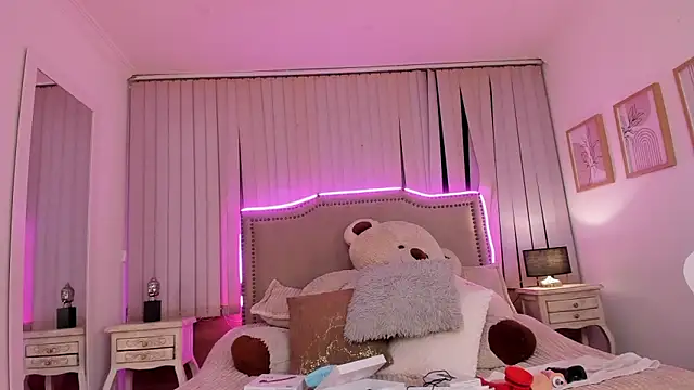 Snapshot of Valentina_Se chatting on March 2025 07:19:01 AM Valentina Se online show from March 2025 07:19:01 AM