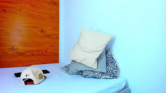 EVAN XOX online show from December 2024 09:51:02 PM