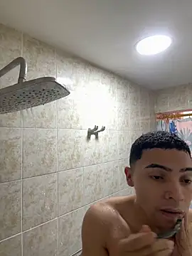 Thiago Santo  online show from February 2025 04:00:02 PM