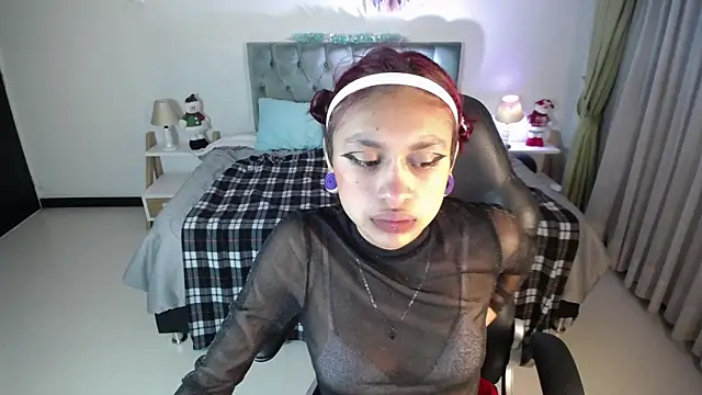 Snapshot of Kat_cute_ chatting on December 2024 01:37:02 AM Kat cute online show from December 2024 01:37:02 AM