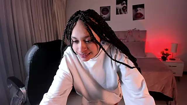 Snapshot of Kat_cute_ chatting on January 2025 08:46:02 AM Kat cute online show from January 2025 08:46:02 AM