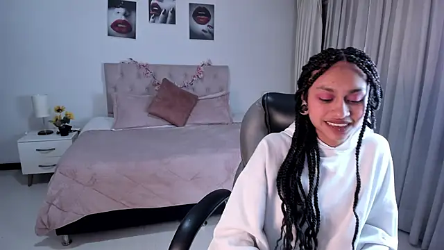 Snapshot of Kat_cute_ chatting on January 2025 08:23:02 AM Kat cute online show from January 2025 08:23:02 AM