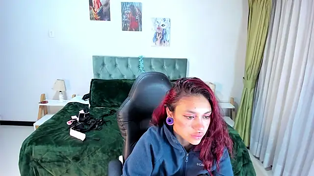 Snapshot of Kat_cute_ chatting on February 2025 09:32:02 AM Kat cute online show from February 2025 09:32:02 AM