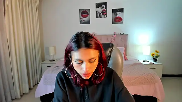 Snapshot of Kat_cute_ chatting on March 2025 03:53:02 AM Kat cute online show from March 2025 03:53:02 AM