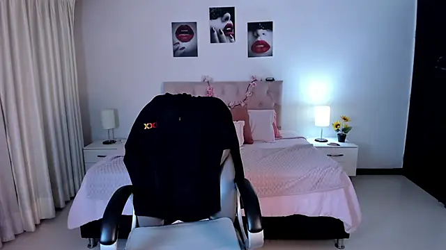 Snapshot of Kat_cute_ chatting on March 2025 06:57:01 AM Kat cute online show from March 2025 06:57:01 AM