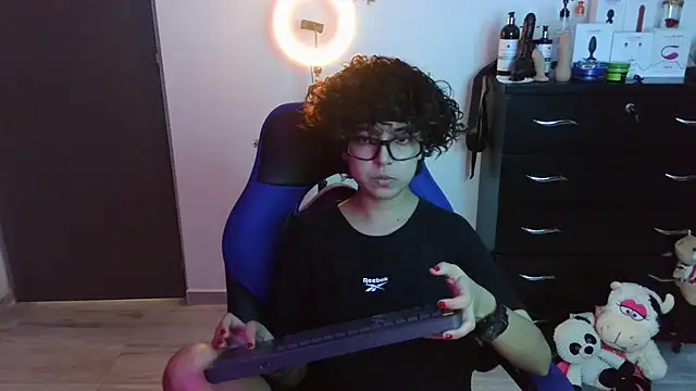 thomascooper7 online show from October 2025 07:58:02 PM