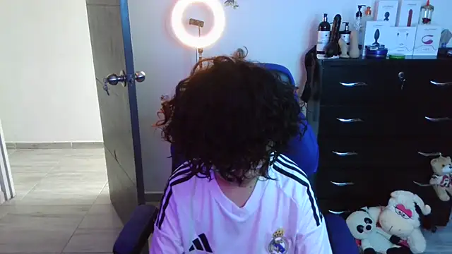 thomascooper7 online show from October 2025 05:34:02 PM