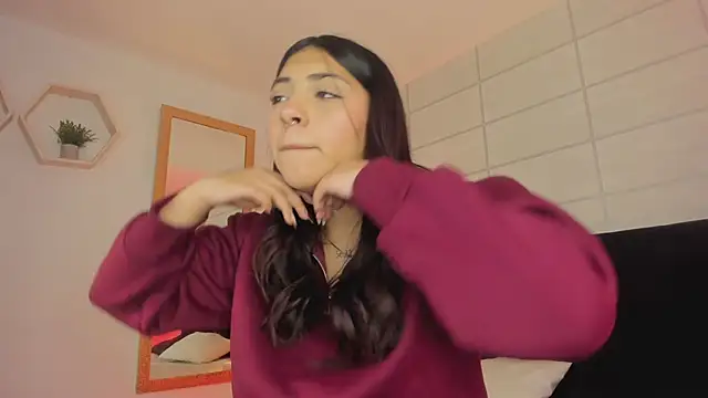 Snapshot of Christine_Laam chatting on October 2025 12:07:02 PM Christine Laam online show from October 2025 12:07:02 PM