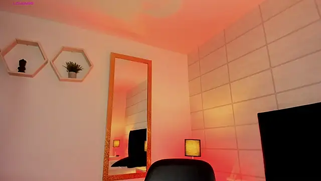 Snapshot of Christine_Laam chatting on November 2025 12:15:02 PM Christine Laam online show from November 2025 12:15:02 PM