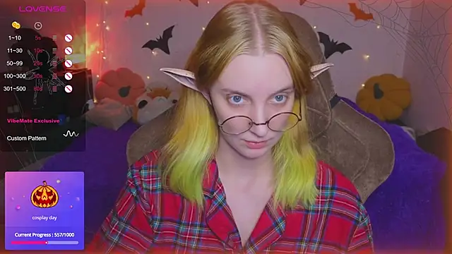 Snapshot of Fluffy_muffin_ chatting on October 2025 02:50:02 PM Fluffy muffin online show from October 2025 02:50:02 PM