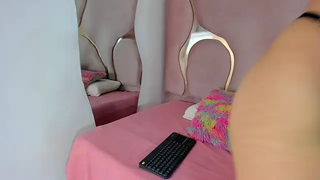 Snapshot of Sofia-candyht chatting on May 2026 09:01:01 PM Sofia-candyht online show from May 2026 09:01:01 PM