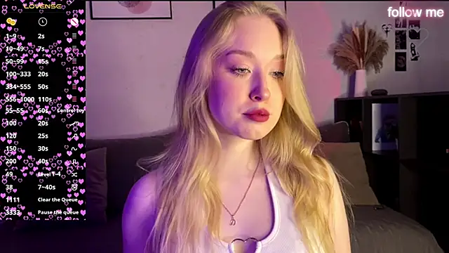 Snapshot of SweetDarcy chatting on September 2025 03:17:02 PM SweetDarcy online show from September 2025 03:17:02 PM