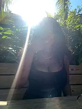 miamiworld online show from December 2025 05:42:02 PM