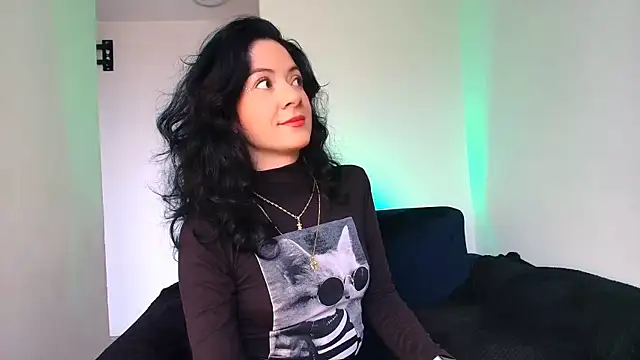 Snapshot of miabeautyxx chatting on February 2026 01:41:02 PM miabeautyxx online show from February 2026 01:41:02 PM