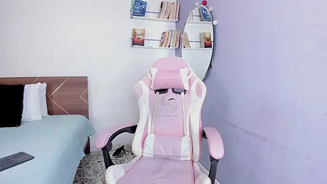 amber maxwell online show from February 2025 08:35:02 PM