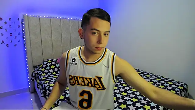 Snapshot of lunitayliam chatting on December 2024 12:53:01 AM lunitayliam online show from December 2024 12:53:01 AM