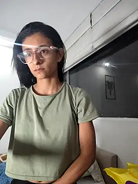 Snapshot of thedianakaro chatting on February 2025 03:18:01 AM thedianakaro online show from February 2025 03:18:01 AM